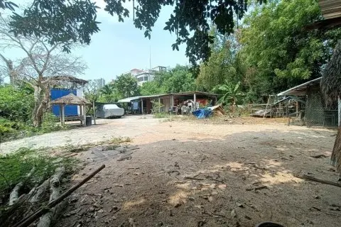 Land in Pattaya, Thailand