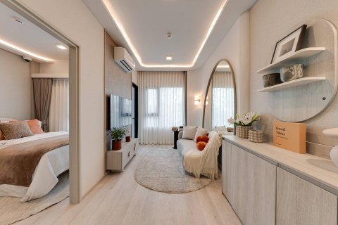 Studio in the Condo in Bangkok, Thailand in COBE Ratchada Rama 9 № 104931
